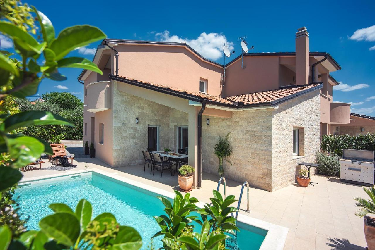 Vanesa With Private Pool Near Rovinj - Open 2022 Villa *